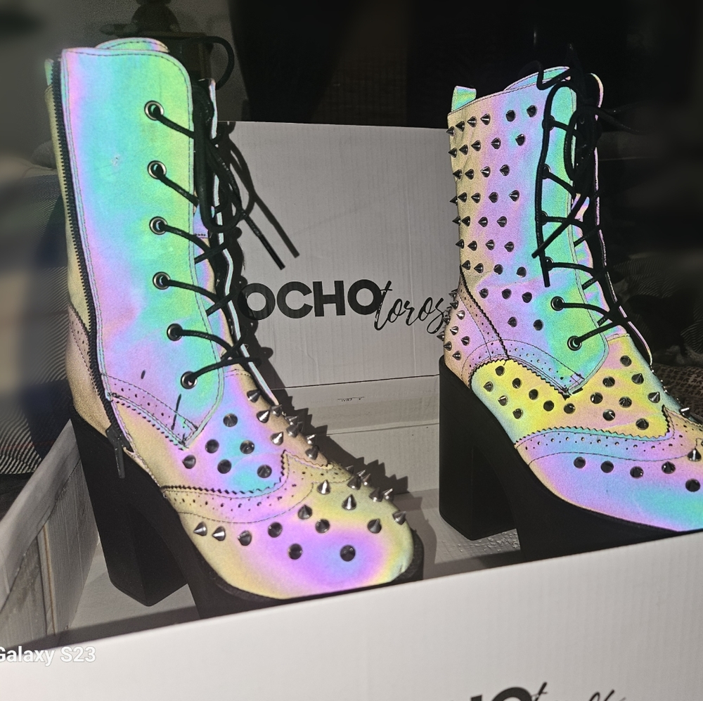 Ocho toros Chameleon platform Chunky boots 7.5